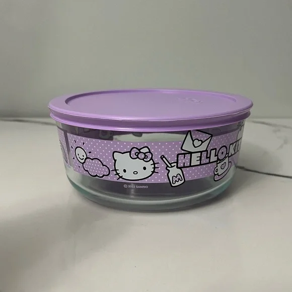 NEW Large Hello Kitty Pyrex Container - Picture 3 of 4